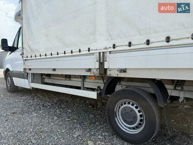 Белый Мерседес Sprinter, объемом двигателя 2.14 л и пробегом 570 тыс. км за 18500 $, фото 4 на Automoto.ua
