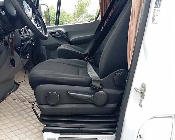 Белый Мерседес Sprinter, объемом двигателя 2.15 л и пробегом 478 тыс. км за 22500 $, фото 22 на Automoto.ua