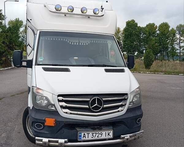 Белый Мерседес Sprinter, объемом двигателя 2.15 л и пробегом 478 тыс. км за 22500 $, фото 11 на Automoto.ua