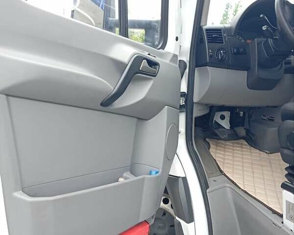 Белый Мерседес Sprinter, объемом двигателя 2.15 л и пробегом 478 тыс. км за 22500 $, фото 19 на Automoto.ua