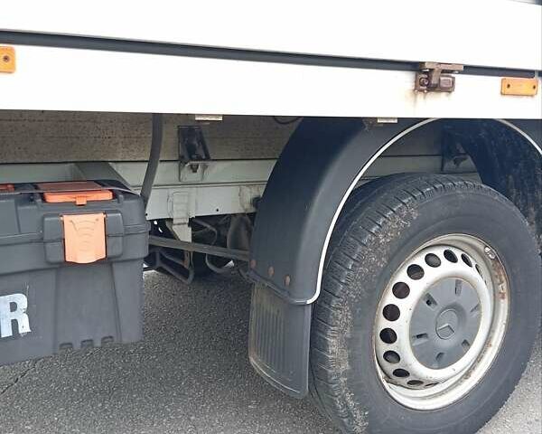 Белый Мерседес Sprinter, объемом двигателя 2.15 л и пробегом 478 тыс. км за 22500 $, фото 43 на Automoto.ua
