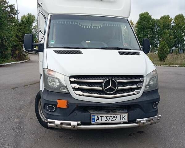 Белый Мерседес Sprinter, объемом двигателя 2.15 л и пробегом 478 тыс. км за 22500 $, фото 9 на Automoto.ua