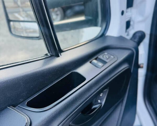 Білий Мерседес Sprinter, об'ємом двигуна 0 л та пробігом 498 тис. км за 19999 $, фото 16 на Automoto.ua