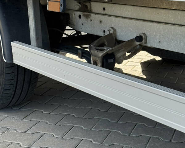 Белый Мерседес Sprinter, объемом двигателя 2.14 л и пробегом 210 тыс. км за 19900 $, фото 6 на Automoto.ua