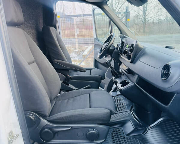 Білий Мерседес Sprinter, об'ємом двигуна 0 л та пробігом 498 тис. км за 19999 $, фото 29 на Automoto.ua