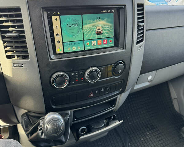 Белый Мерседес Sprinter, объемом двигателя 2.14 л и пробегом 210 тыс. км за 19900 $, фото 10 на Automoto.ua
