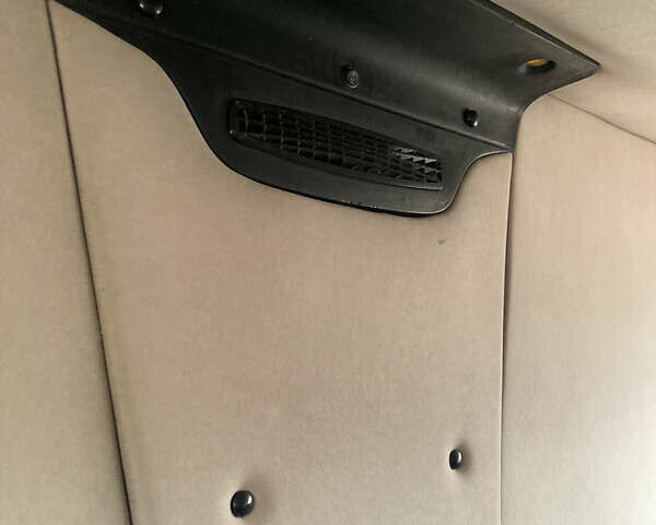 Белый Мерседес Sprinter, объемом двигателя 2.14 л и пробегом 385 тыс. км за 27000 $, фото 25 на Automoto.ua