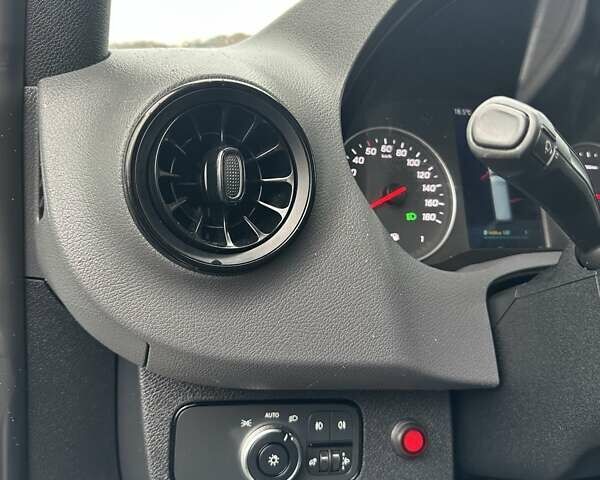 Белый Мерседес Sprinter, объемом двигателя 2.2 л и пробегом 240 тыс. км за 19900 $, фото 20 на Automoto.ua