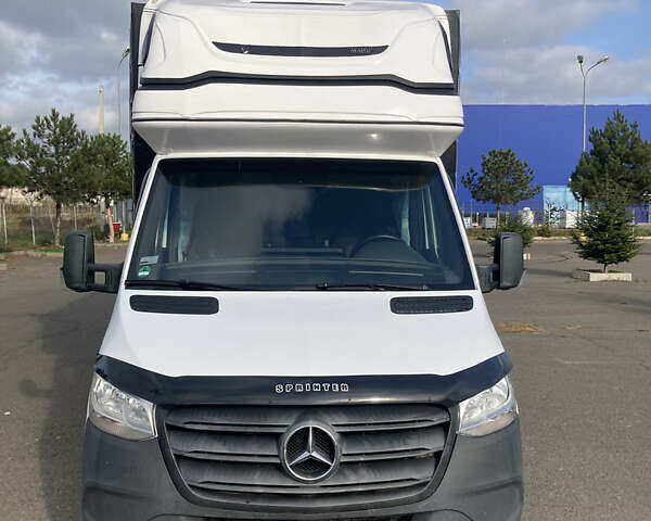 Белый Мерседес Sprinter, объемом двигателя 2.14 л и пробегом 385 тыс. км за 27000 $, фото 1 на Automoto.ua