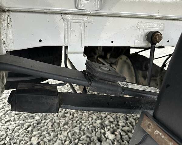 Белый Мерседес Sprinter, объемом двигателя 2.2 л и пробегом 240 тыс. км за 19900 $, фото 9 на Automoto.ua