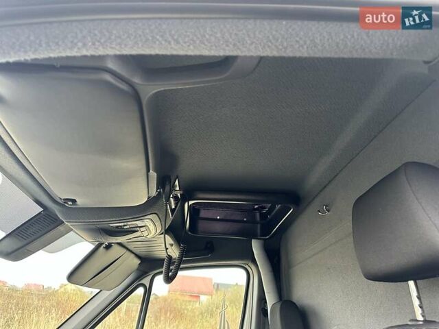 Белый Мерседес Sprinter, объемом двигателя 2.2 л и пробегом 240 тыс. км за 19900 $, фото 17 на Automoto.ua