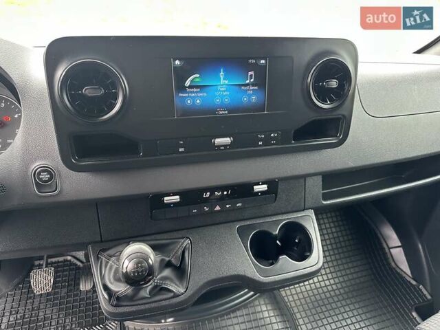 Белый Мерседес Sprinter, объемом двигателя 2.2 л и пробегом 240 тыс. км за 19900 $, фото 29 на Automoto.ua