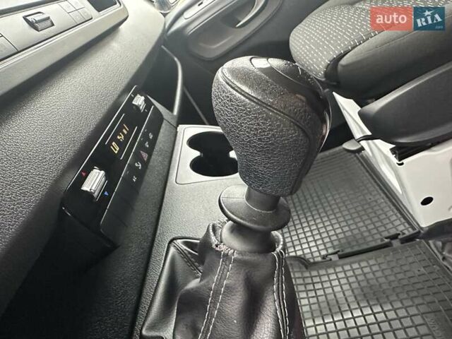 Белый Мерседес Sprinter, объемом двигателя 2.2 л и пробегом 240 тыс. км за 19900 $, фото 33 на Automoto.ua