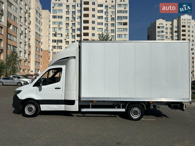 Белый Мерседес Sprinter, объемом двигателя 3 л и пробегом 435 тыс. км за 29200 $, фото 13 на Automoto.ua