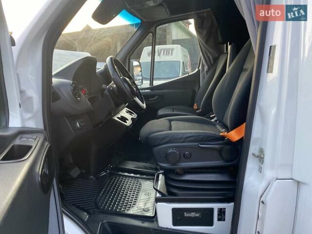 Білий Мерседес Sprinter, об'ємом двигуна 2.2 л та пробігом 290 тис. км за 22450 $, фото 35 на Automoto.ua