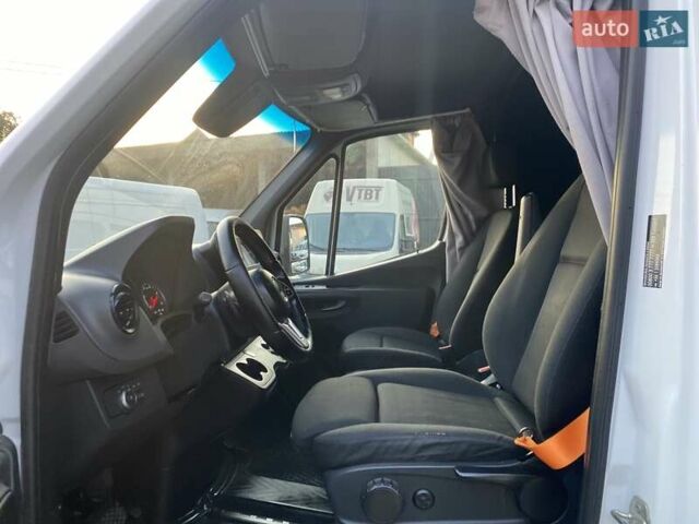 Білий Мерседес Sprinter, об'ємом двигуна 2.2 л та пробігом 290 тис. км за 22450 $, фото 34 на Automoto.ua