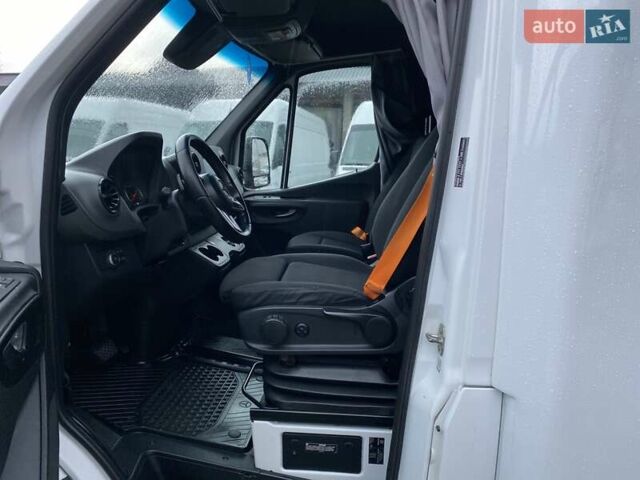 Білий Мерседес Sprinter, об'ємом двигуна 2.2 л та пробігом 290 тис. км за 22450 $, фото 25 на Automoto.ua
