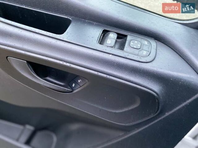 Білий Мерседес Sprinter, об'ємом двигуна 2.2 л та пробігом 290 тис. км за 22450 $, фото 41 на Automoto.ua