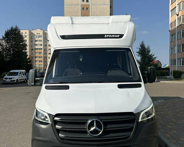 Белый Мерседес Sprinter, объемом двигателя 3 л и пробегом 435 тыс. км за 29200 $, фото 2 на Automoto.ua
