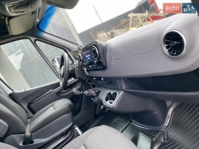 Белый Мерседес Sprinter, объемом двигателя 2.2 л и пробегом 220 тыс. км за 23500 $, фото 50 на Automoto.ua
