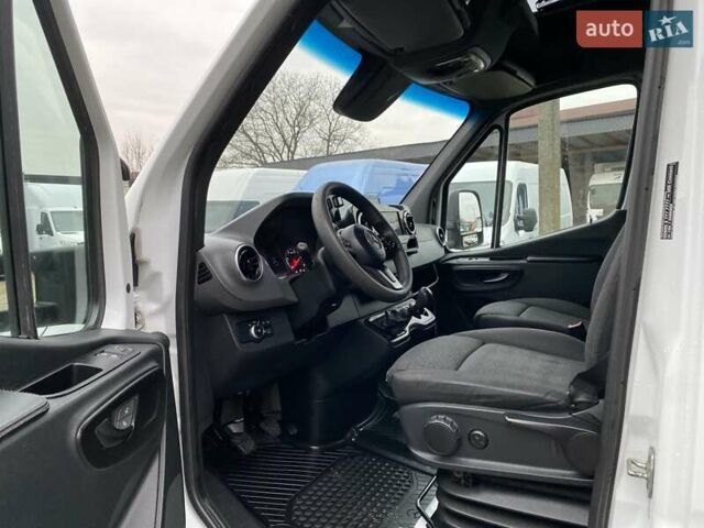 Белый Мерседес Sprinter, объемом двигателя 2.2 л и пробегом 220 тыс. км за 23500 $, фото 49 на Automoto.ua