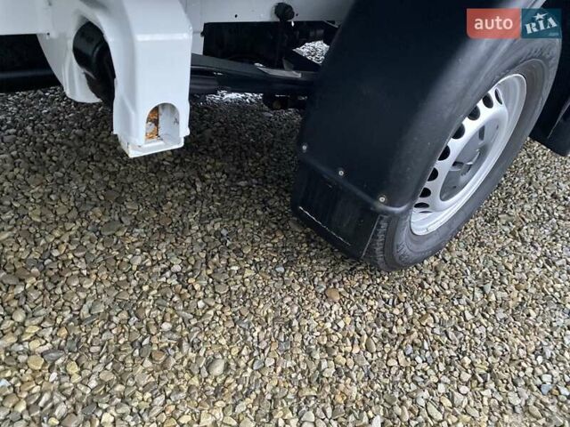 Білий Мерседес Sprinter, об'ємом двигуна 2.2 л та пробігом 290 тис. км за 22450 $, фото 19 на Automoto.ua
