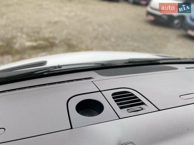Белый Мерседес Sprinter, объемом двигателя 2.2 л и пробегом 220 тыс. км за 23500 $, фото 64 на Automoto.ua