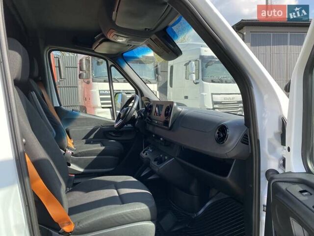 Білий Мерседес Sprinter, об'ємом двигуна 2.2 л та пробігом 250 тис. км за 22750 $, фото 22 на Automoto.ua