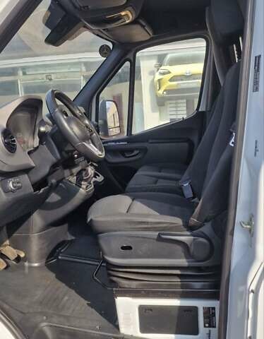 Белый Мерседес Sprinter, объемом двигателя 2.2 л и пробегом 308 тыс. км за 20900 $, фото 16 на Automoto.ua