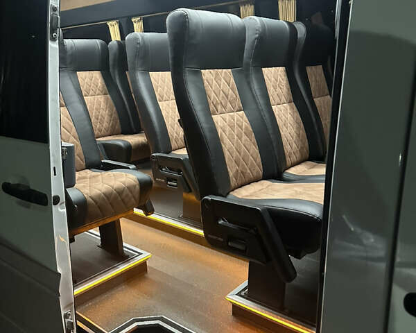 Белый Мерседес Sprinter, объемом двигателя 2.87 л и пробегом 500 тыс. км за 14000 $, фото 17 на Automoto.ua