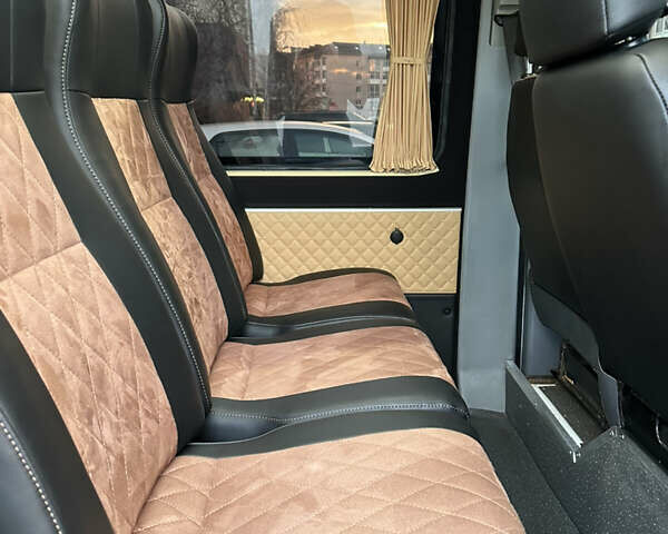 Белый Мерседес Sprinter, объемом двигателя 2.87 л и пробегом 500 тыс. км за 14000 $, фото 9 на Automoto.ua