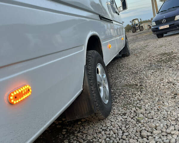 Білий Мерседес Sprinter, об'ємом двигуна 2.69 л та пробігом 536 тис. км за 11600 $, фото 13 на Automoto.ua