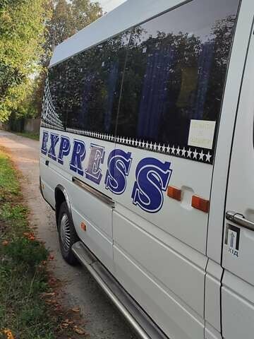Білий Мерседес Sprinter, об'ємом двигуна 2.3 л та пробігом 240 тис. км за 7500 $, фото 1 на Automoto.ua