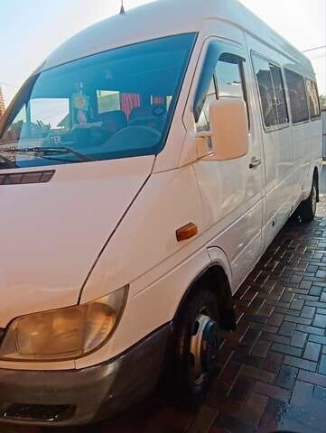 Белый Мерседес Sprinter, объемом двигателя 2.15 л и пробегом 38 тыс. км за 9950 $, фото 1 на Automoto.ua
