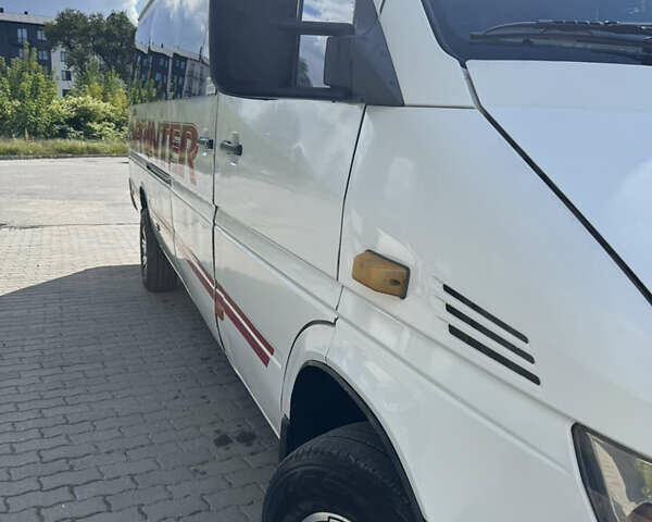 Белый Мерседес Sprinter, объемом двигателя 2.15 л и пробегом 850 тыс. км за 16100 $, фото 5 на Automoto.ua