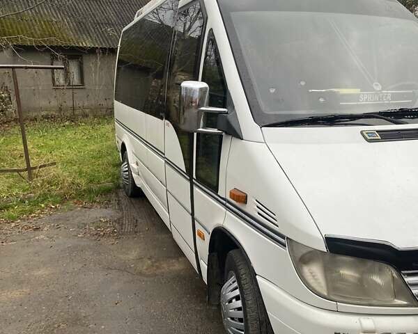 Белый Мерседес Sprinter, объемом двигателя 2.69 л и пробегом 549 тыс. км за 14500 $, фото 21 на Automoto.ua