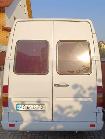Белый Мерседес Sprinter, объемом двигателя 2.15 л и пробегом 38 тыс. км за 9950 $, фото 4 на Automoto.ua