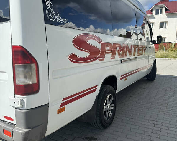 Белый Мерседес Sprinter, объемом двигателя 2.15 л и пробегом 850 тыс. км за 16100 $, фото 7 на Automoto.ua