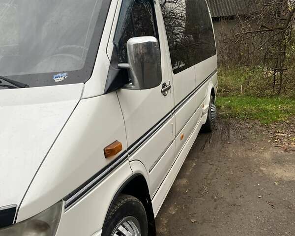 Белый Мерседес Sprinter, объемом двигателя 2.69 л и пробегом 549 тыс. км за 14500 $, фото 8 на Automoto.ua