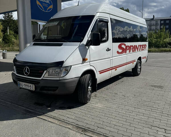 Белый Мерседес Sprinter, объемом двигателя 2.15 л и пробегом 850 тыс. км за 16100 $, фото 9 на Automoto.ua