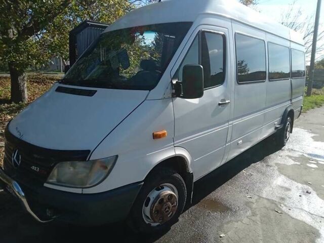 Белый Мерседес Sprinter, объемом двигателя 2.15 л и пробегом 170 тыс. км за 14000 $, фото 7 на Automoto.ua