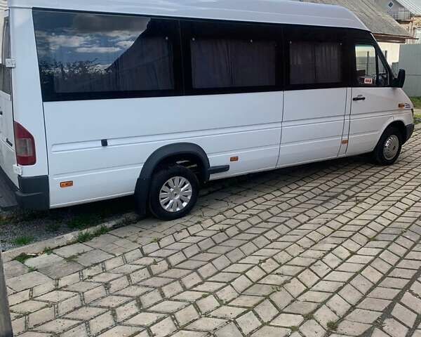 Мерседес Sprinter 2004 в Дубно на Automoto.ua Белый Мерседес Sprinter, объемом двигателя 2.2 л и пробегом 250 тыс. км за 13800 $, фото 9 на Automoto.ua