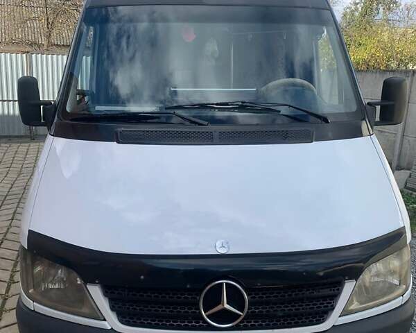 Мерседес Sprinter 2004 в Дубно на Automoto.ua Белый Мерседес Sprinter, объемом двигателя 2.2 л и пробегом 250 тыс. км за 13800 $, фото 7 на Automoto.ua