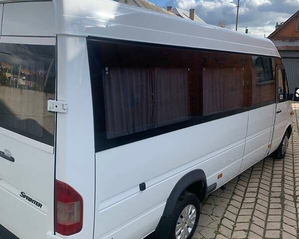 Мерседес Sprinter 2004 в Дубно на Automoto.ua Белый Мерседес Sprinter, объемом двигателя 2.2 л и пробегом 250 тыс. км за 13800 $, фото 5 на Automoto.ua