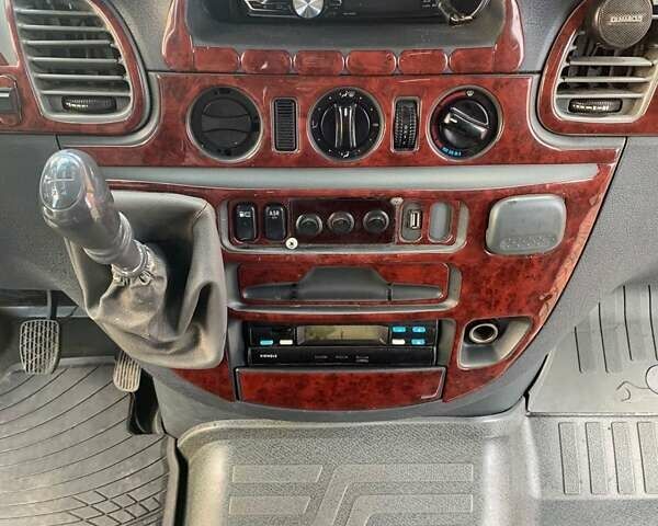 Мерседес Sprinter 2004 в Дубно на Automoto.ua Белый Мерседес Sprinter, объемом двигателя 2.2 л и пробегом 250 тыс. км за 13800 $, фото 11 на Automoto.ua