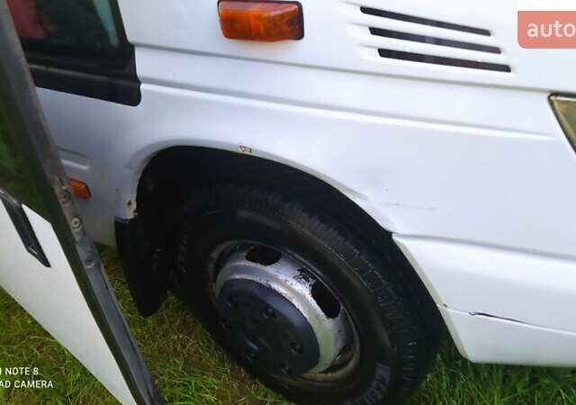 Білий Мерседес Sprinter, об'ємом двигуна 2.69 л та пробігом 100 тис. км за 21000 $, фото 4 на Automoto.ua