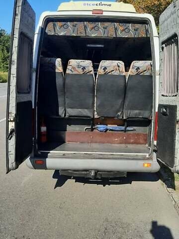Белый Мерседес Sprinter, объемом двигателя 2.2 л и пробегом 805 тыс. км за 12000 $, фото 7 на Automoto.ua