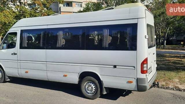 Белый Мерседес Sprinter, объемом двигателя 2.2 л и пробегом 805 тыс. км за 12000 $, фото 9 на Automoto.ua
