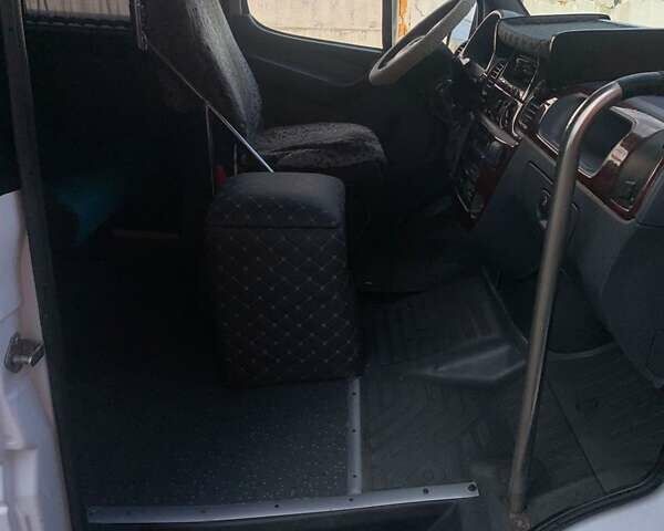Мерседес Sprinter 2004 в Дубно на Automoto.ua Белый Мерседес Sprinter, объемом двигателя 2.2 л и пробегом 250 тыс. км за 13800 $, фото 14 на Automoto.ua