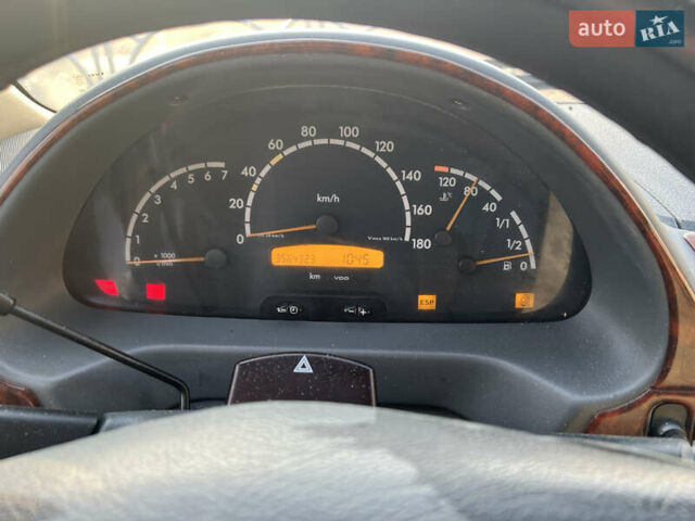 Белый Мерседес Sprinter, объемом двигателя 2.69 л и пробегом 356 тыс. км за 16500 $, фото 5 на Automoto.ua